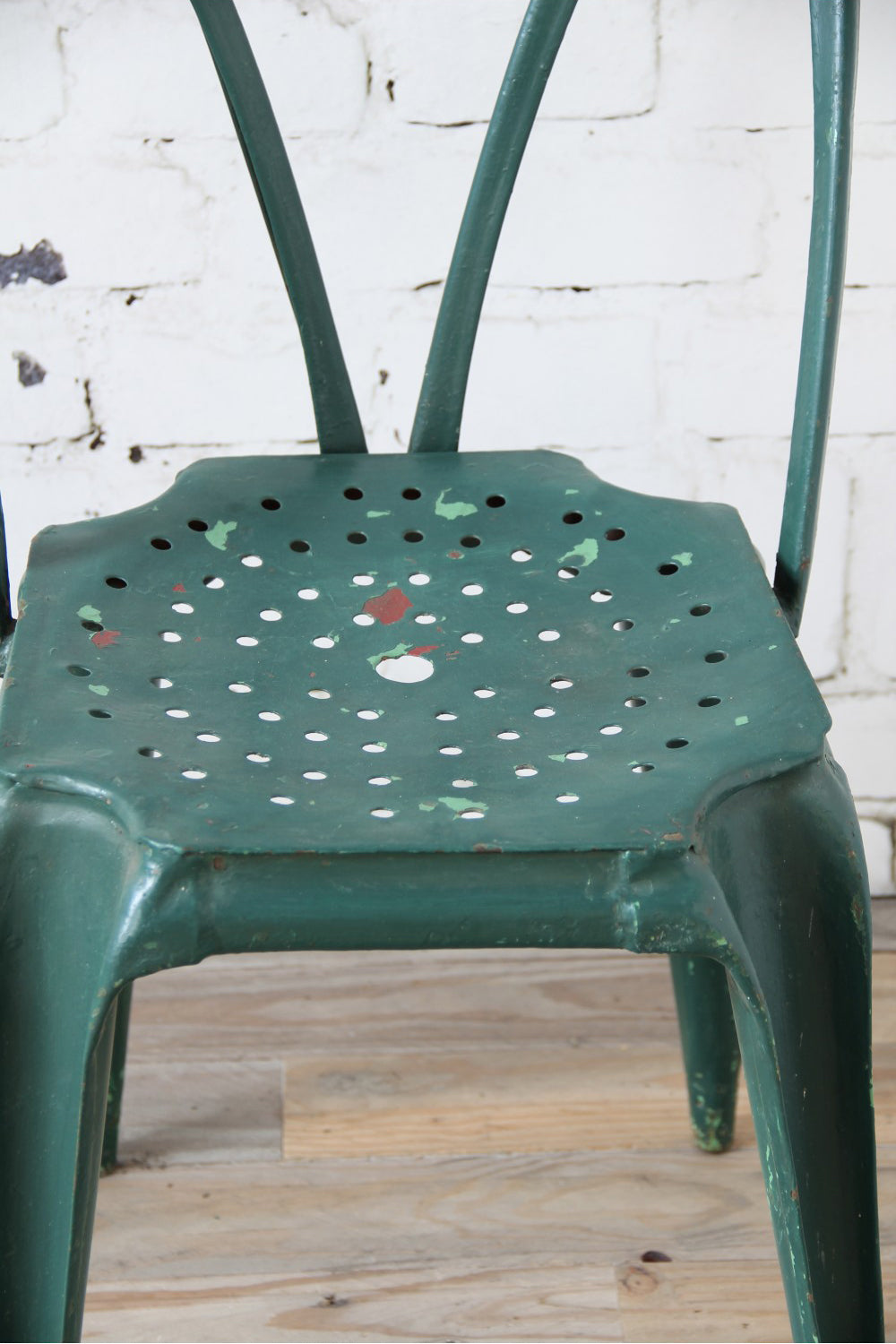 Dark green multipliers chairs